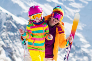 kind im schnee - skibekleidung kinder
