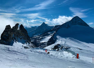 Skibekleidung mieten Hintertux Zillertal Gletscher Skifahren Piste | Best Tips Skiing Hintertux